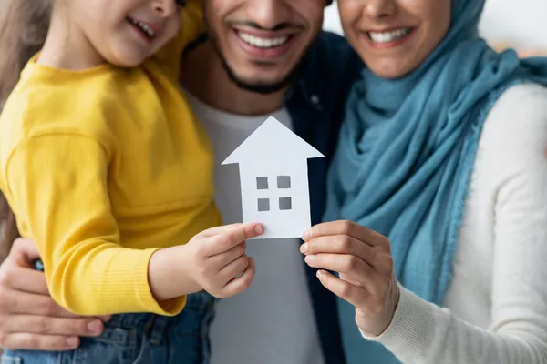 Australian family achieving home ownership with Sharia mortgage